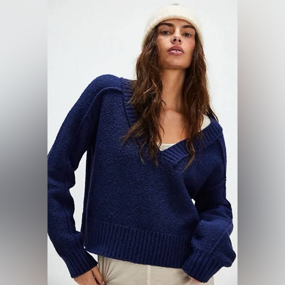 NWOT Free People Rhea V-Neck Pullover